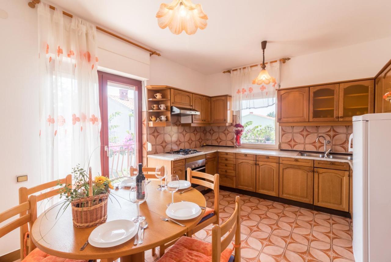 Apartments Ivica 1706 Ližnjan 外观 照片