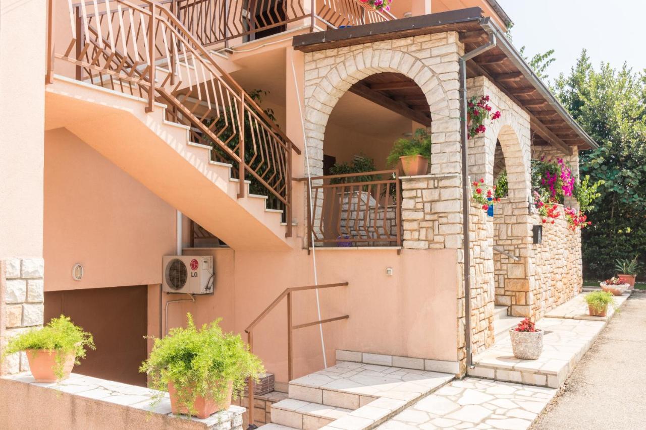 Apartments Ivica 1706 Ližnjan 外观 照片